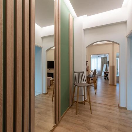 Medluxe Business Apartment Афины Экстерьер фото